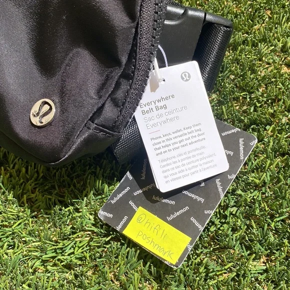 NWT Lululemon everywhere belt bag black 1L extended strap new 🖤 - Picture 3 of 4